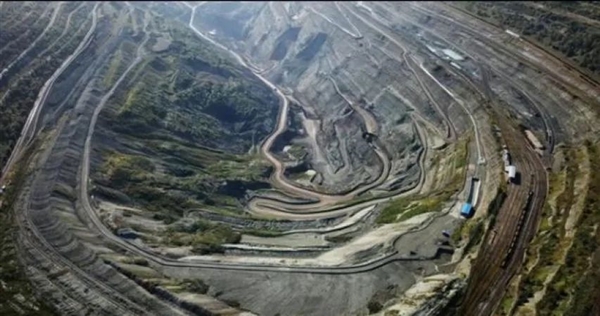 亞洲大露天煤礦 百米厚煤層足足開采了118年！古代植物咋都埋那了
