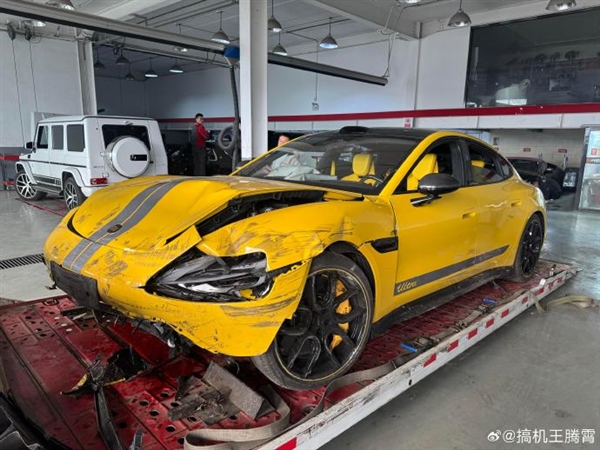 小米SU7 Ultra賽道首撞現(xiàn)場(chǎng)慘烈 1548匹馬力真不是開玩笑：雷軍發(fā)聲