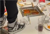 4109單顧客退款并10倍補償！海底撈小便事件門店客流銳減：大家都怕了