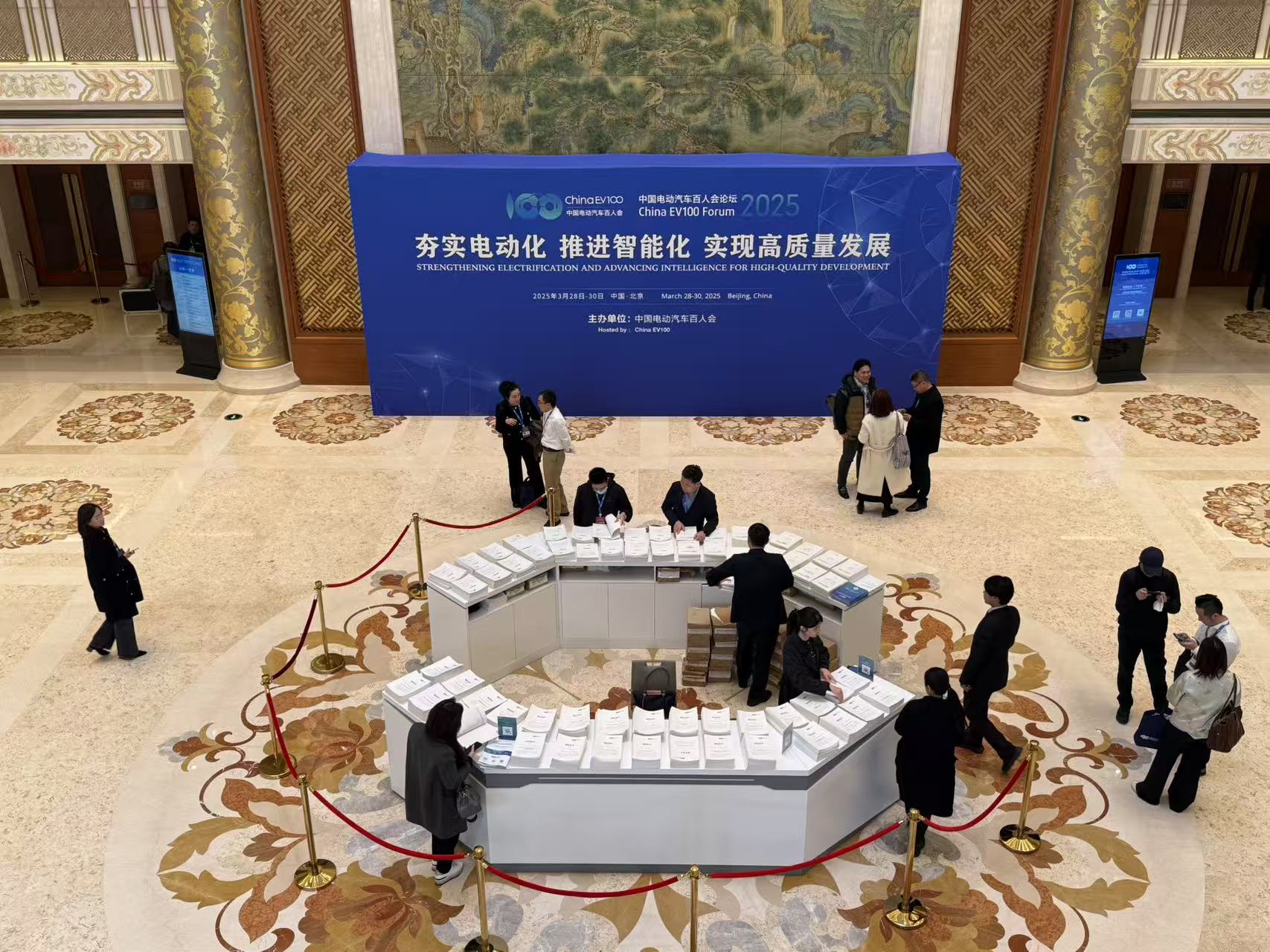 “乙方”變“戰(zhàn)友”：車企自研潮下，供應(yīng)商如何逆轉(zhuǎn)戰(zhàn)局？