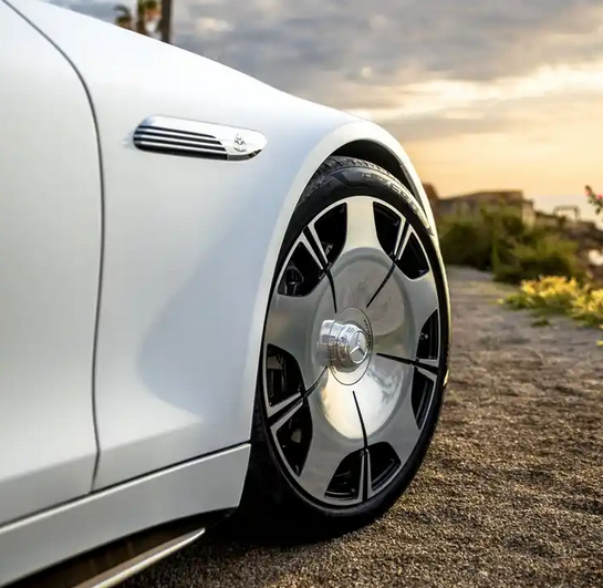 邁巴赫首款敞篷跑車！全新SL680 Monogram官圖發(fā)布：售價(jià)將超400萬(wàn)元