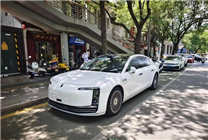 能與勞斯萊斯比高低！尊界S800純白實(shí)車曝光：本周上市