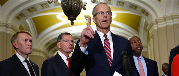 加州欲禁售燃油車 特朗普直接否決！傳統(tǒng)車企能源巨頭拍手叫好