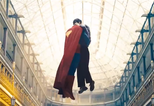 超英鼻祖！新版《超人》確認(rèn)引進(jìn)：漫威《銀護(hù)》導(dǎo)演操刀