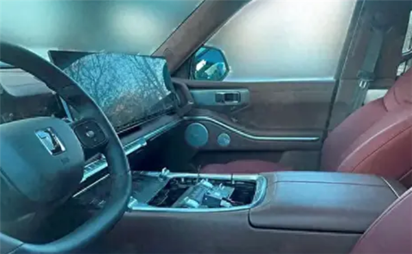 坦克700 Hi4-Z動(dòng)力首次曝光：2.0T雙電機(jī)、純電續(xù)航190km