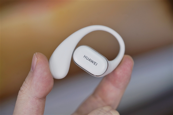 華為首款開(kāi)放式耳掛耳機(jī)！FreeArc圖賞