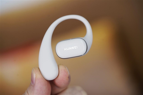 華為首款開(kāi)放式耳掛耳機(jī)！FreeArc圖賞