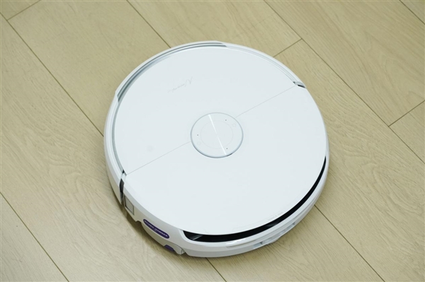 履帶式熱活水循環(huán)洗地！云鯨J6圖賞