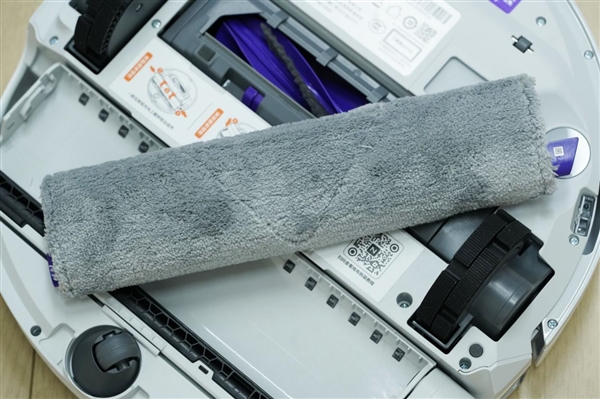 履帶式熱活水循環(huán)洗地！云鯨J6圖賞