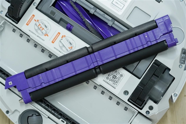 履帶式熱活水循環(huán)洗地！云鯨J6圖賞