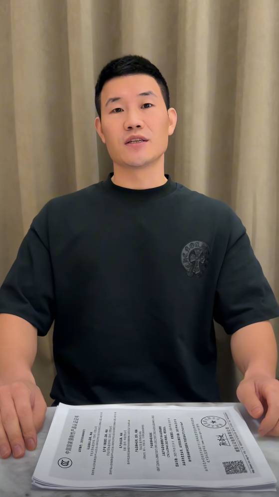 嘎子哥回應(yīng)所售699元酷派手機(jī)爭議：各種資質(zhì)齊全才上架