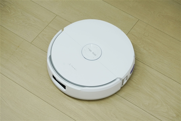 履帶式熱活水循環(huán)洗地！云鯨J6圖賞