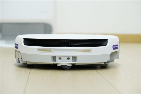 履帶式熱活水循環(huán)洗地！云鯨J6圖賞