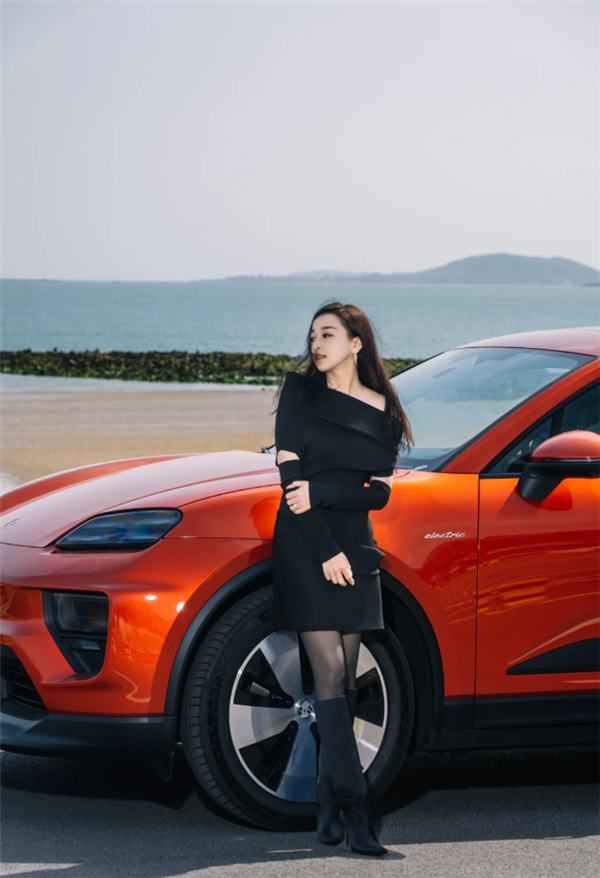 青島保時(shí)捷女銷(xiāo)冠被人用AI合成不雅視頻 涉事男子被行拘 手寫(xiě)悔過(guò)書(shū)